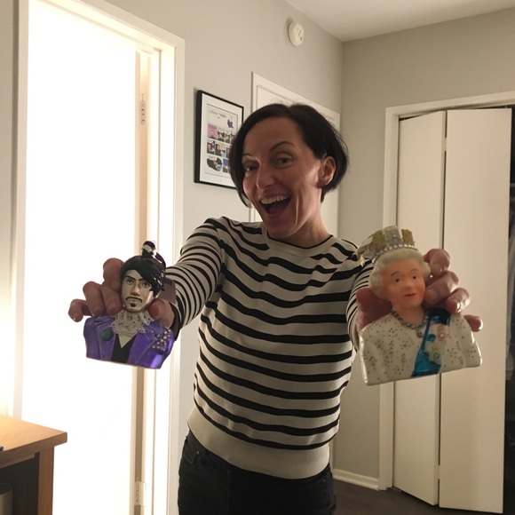 Meet your Posher, Martina - Picture 1 of 1